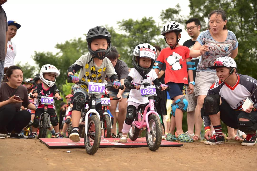 Pick圣德保綠色騎行，健康樂一夏